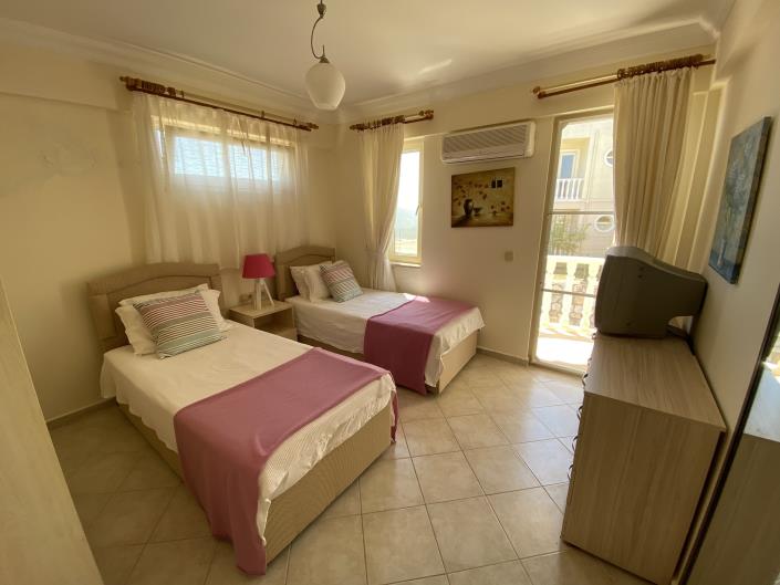 Image No.23-2 Bed Apartment for sale