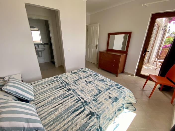 Image No.23-3 Bed Villa / Detached for sale