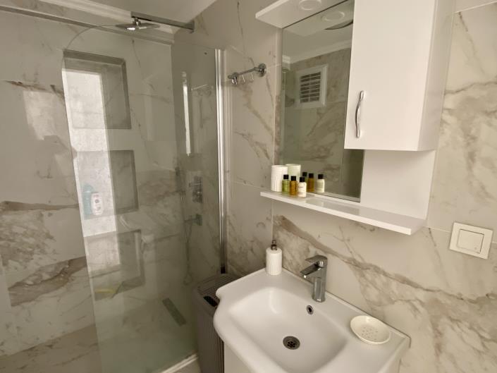 Image No.29-2 Bed Apartment for sale