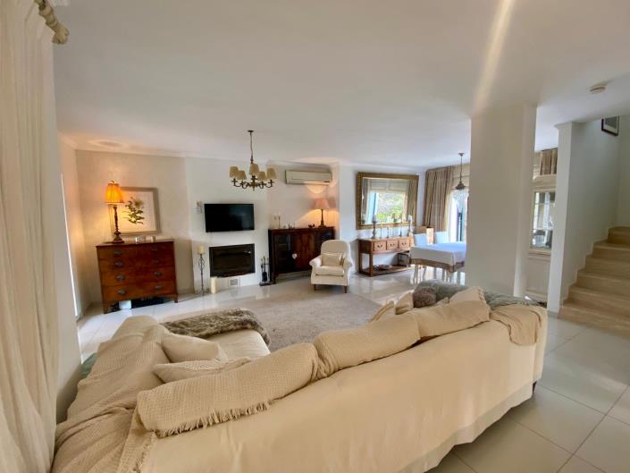 Image No.10-3 Bed Villa / Detached for sale