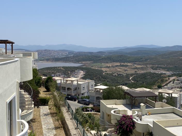 Image No.28-2 Bed Apartment for sale