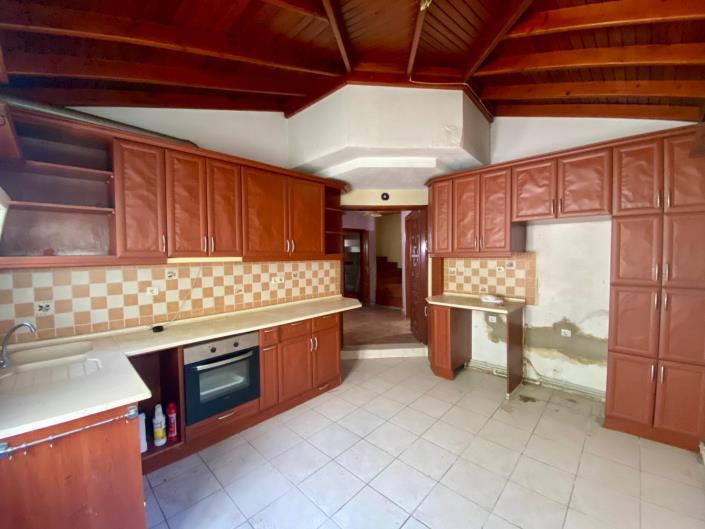 Image No.8-3 Bed Semi-Detached for sale