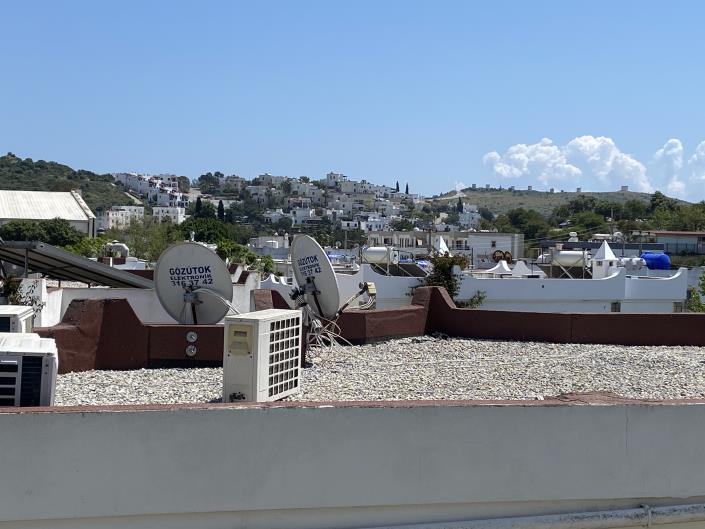 Image No.30-3 Bed Semi-Detached for sale