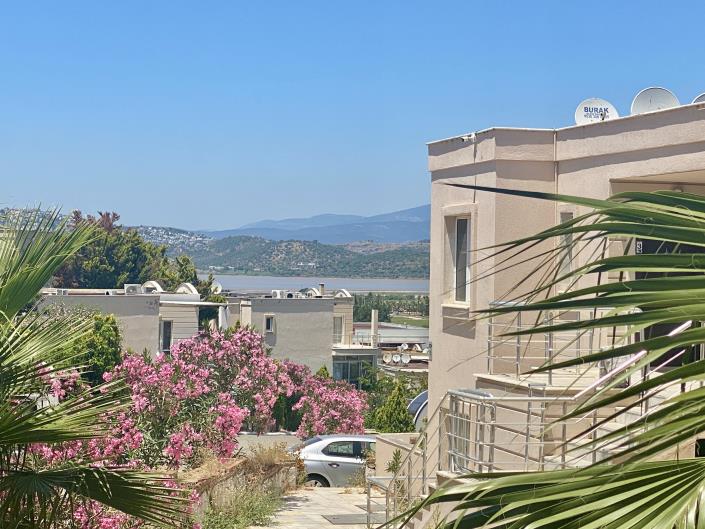 Image No.26-3 Bed Duplex for sale