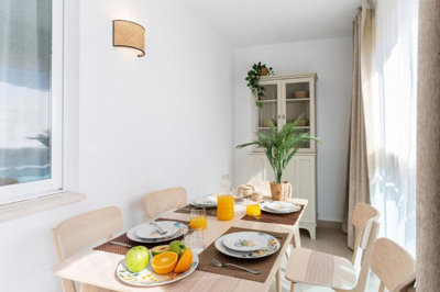 12-53013098fcab6c38b1379cd33298e050