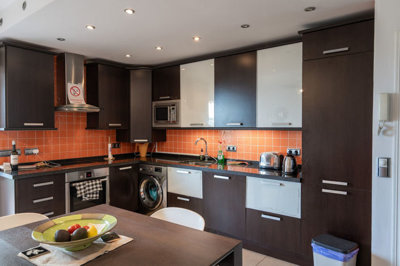 7-aa4cc561180b369757c0bb4af9886cd3