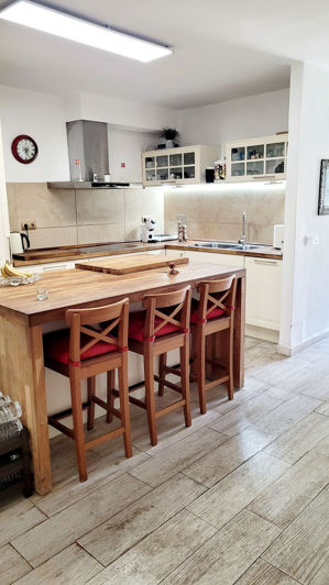 Image No.5-3 Bed Property for sale