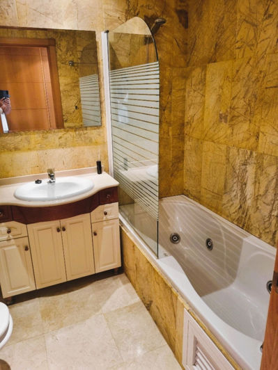 Image No.15-2 Bed Property for sale