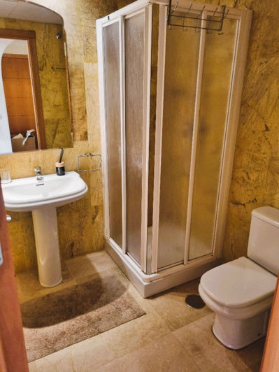 Image No.17-2 Bed Property for sale