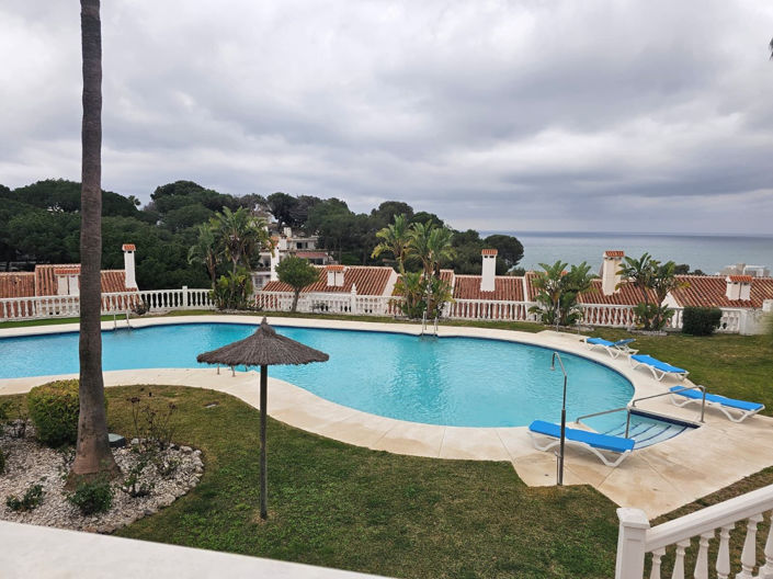 Image No.24-1 Bed Property for sale