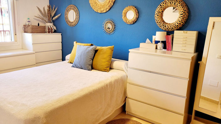 Image No.10-1 Bed Property for sale