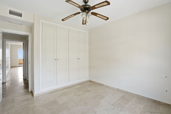 Image No.13-2 Bed Property for sale