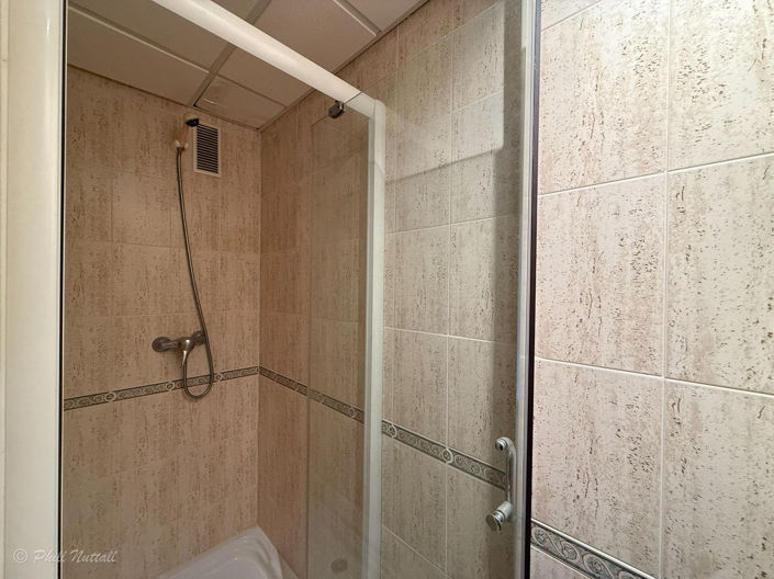 Image No.23-2 Bed Property for sale