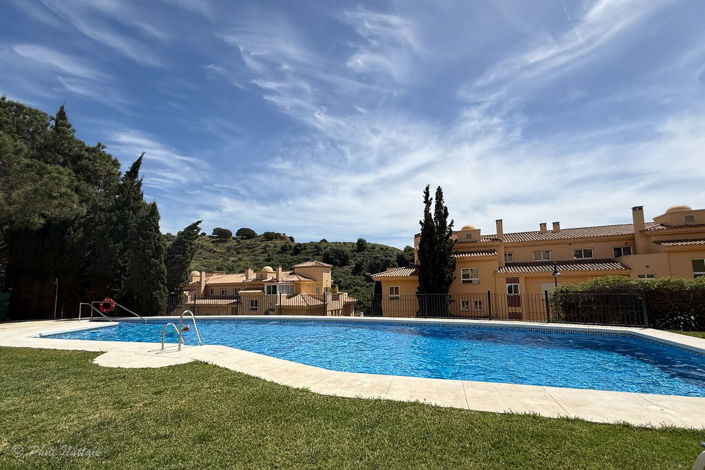 Image No.27-2 Bed Property for sale