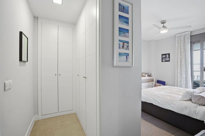 Image No.15-2 Bed Property for sale