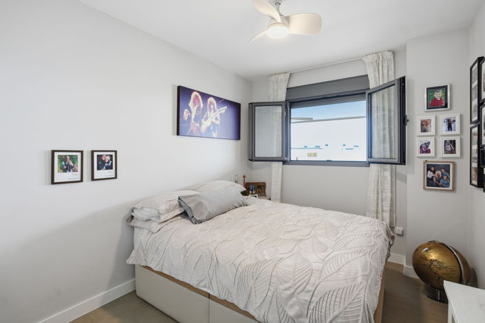 Image No.18-2 Bed Property for sale