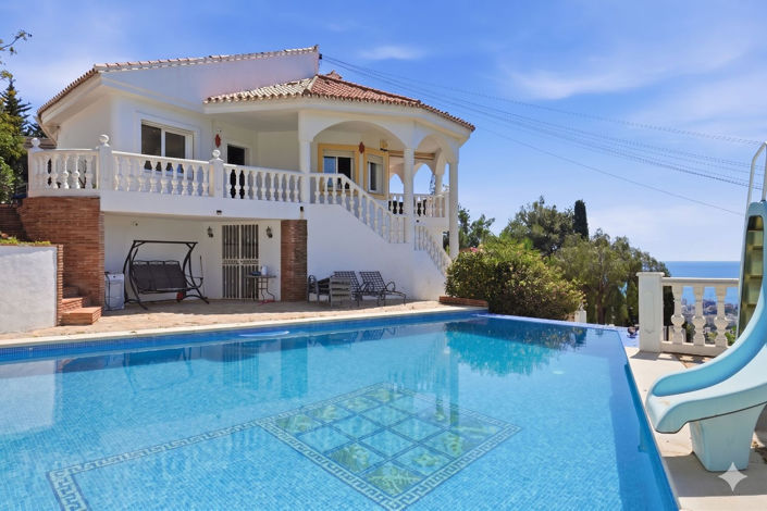Image No.43-6 Bed Property for sale