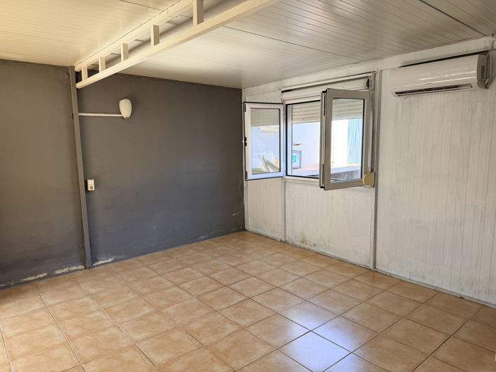 Image No.16-2 Bed Property for sale