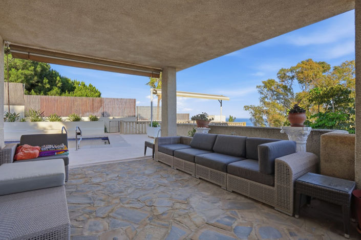Image No.20-6 Bed Property for sale