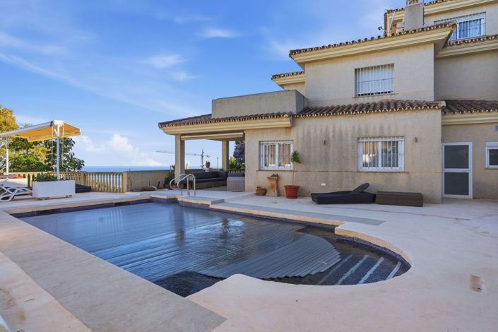 Image No.23-6 Bed Property for sale