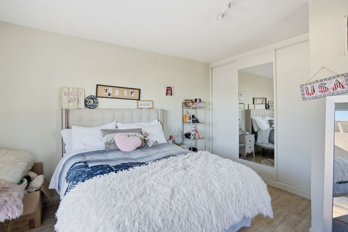Image No.37-6 Bed Property for sale