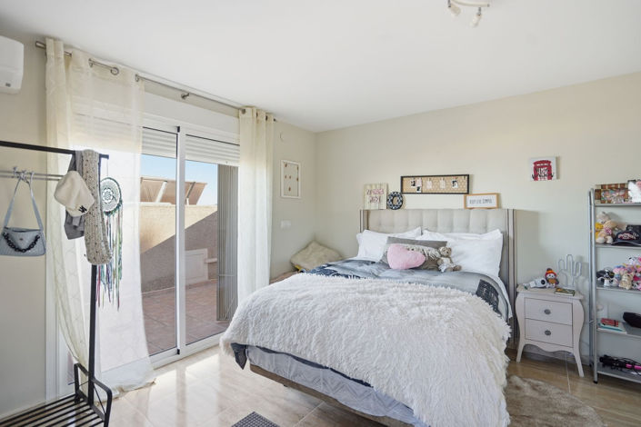 Image No.38-6 Bed Property for sale