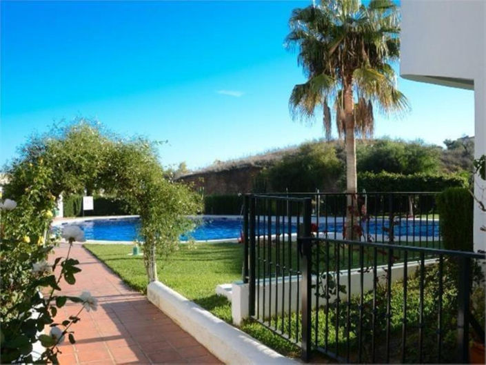 Image No.16-2 Bed Property for sale