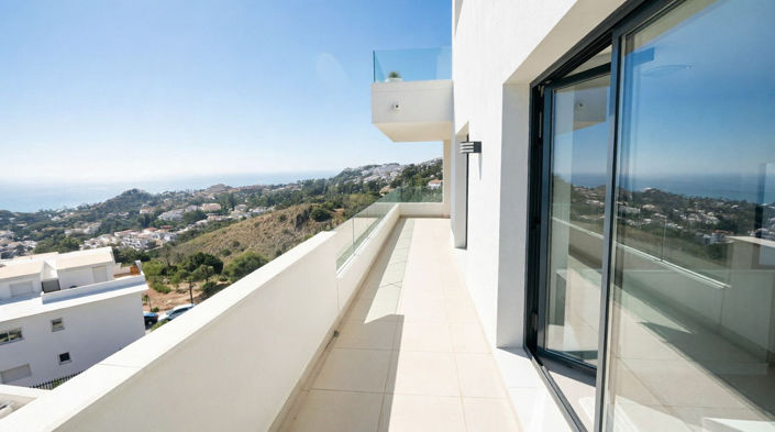 Image No.7-3 Bed Property for sale