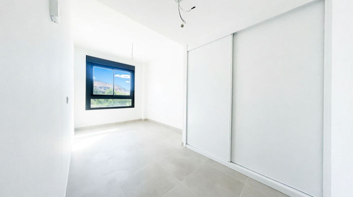 Image No.4-3 Bed Property for sale