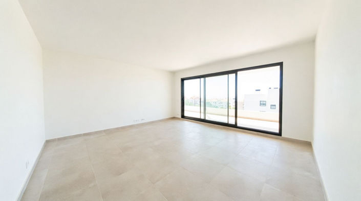 Image No.6-3 Bed Property for sale