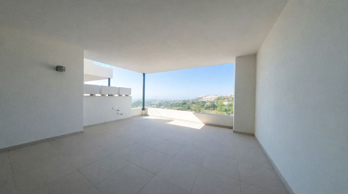 Image No.9-2 Bed Property for sale