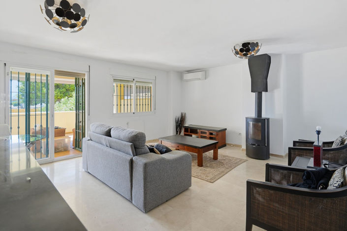 Image No.25-3 Bed Property for sale