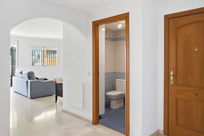 Image No.27-3 Bed Property for sale