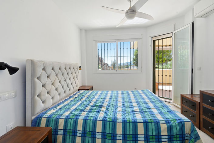 Image No.30-3 Bed Property for sale