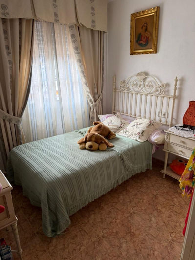 Image No.19-5 Bed Property for sale
