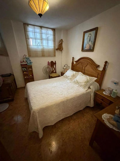 Image No.23-5 Bed Property for sale