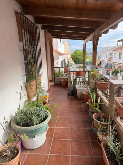 Image No.5-5 Bed Property for sale