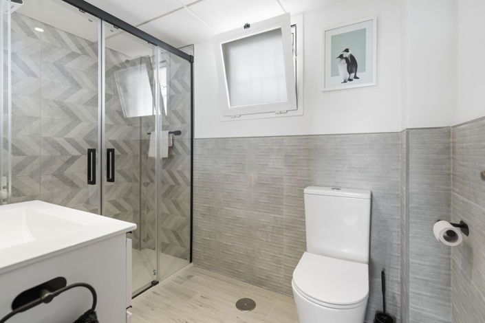 Image No.6-2 Bed Property for sale