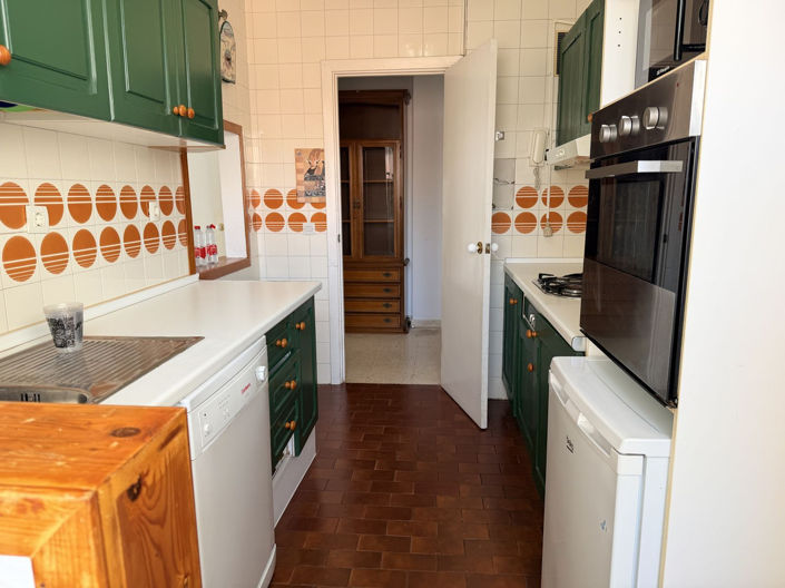 Image No.3-3 Bed Property for sale