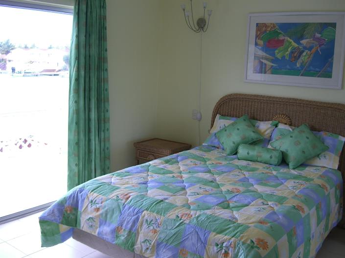 Image No.2-Maison de ville de 2 chambres à vendre à Jolly Harbour