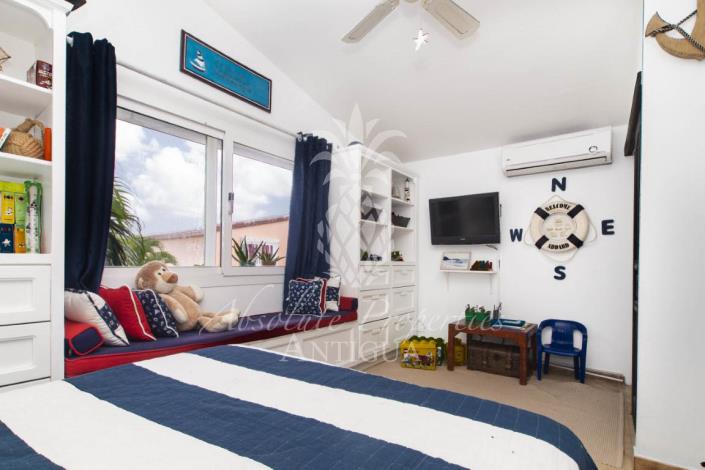 Image No.2-Villa de 4 chambres à vendre à Jolly Harbour