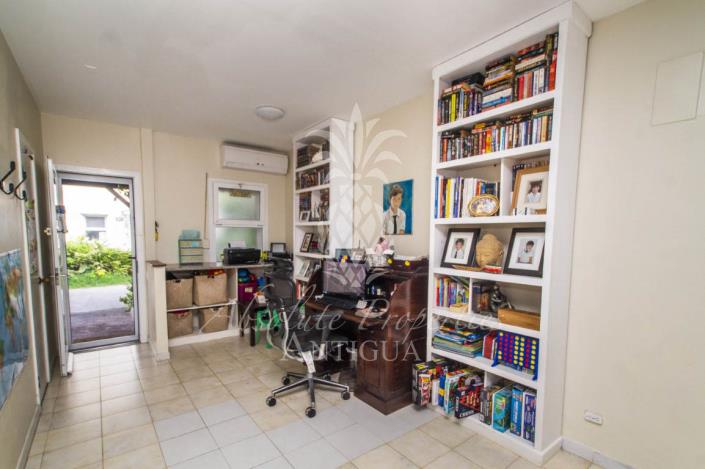 Image No.19-Villa de 4 chambres à vendre à Jolly Harbour