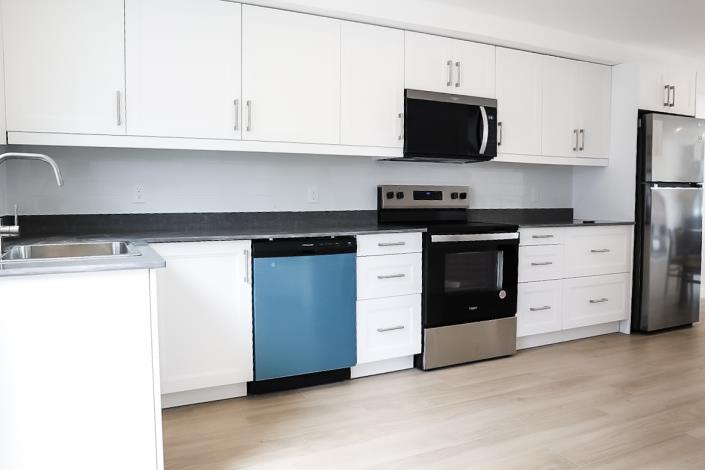 Image No.8-2 Bed Townhouse for sale