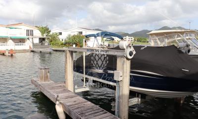 villa-412f-boat-lift