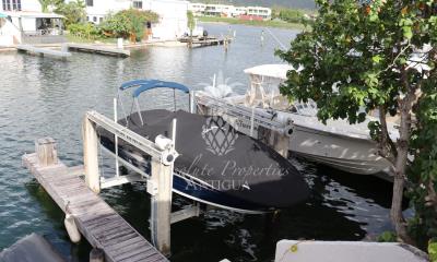 villa-412f-boat-lift-2