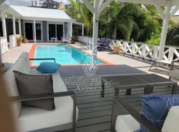 cool-breeze-decking-and-pool