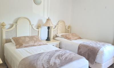 403h-guest-bedroom