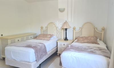 403h-guest-bedroom-2