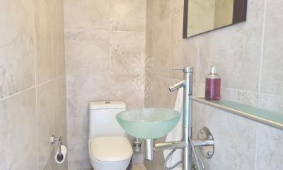 403h-bathroom