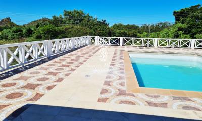 side-of-pool